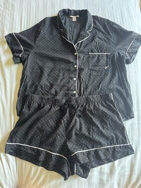 Victoria’s Secret Pink Polka Dots on Black Short Pajama Set White Piping size L